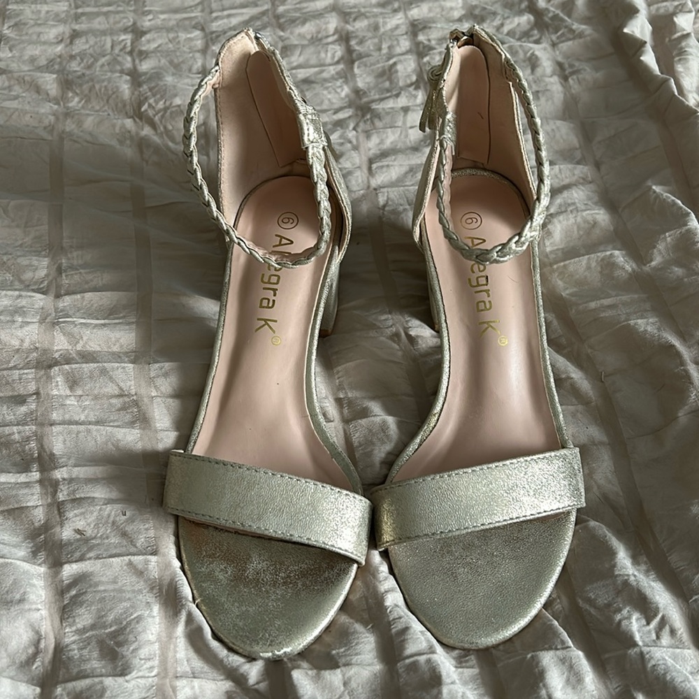 Allegra K gold 2 inch heels, size 6